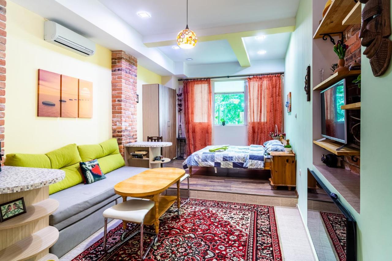 Barcelona Colorful Central Studio W Green Backyard Sofia Exterior foto